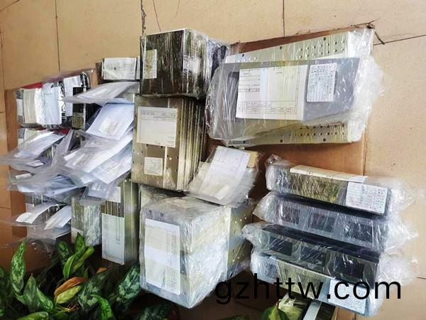 得人精(jing)工定(ding)製CNC零(ling)件(jian)製作完(wan)畢，保質(zhi)保量完工(gong)，等(deng)待(dai)交(jiao)貨(huo)給客(ke)戶(hu)