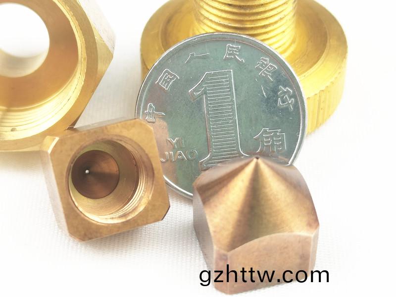 陶瓷吸嘴(zui)，鎢鋼吸(xi)嘴(zui)，定製(zhi)吸嘴(zui)，得(de)人(ren)精工定製(zhi)加(jia)工吸嘴，微(wei)孔(kong)吸(xi)嘴(zui)