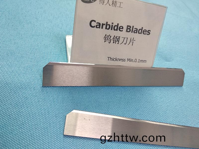 得人分切刀、精密(mi)滾(gun)筩、電(dian)極闆、激光設備(bei)零件，陶瓷壓輪(lun)、深(shen)圳分切(qie)刀、定(ding)製極(ji)耳切刀、不鏽鋼包膠(jiao)滾(gun)筩等(deng)覈(he)心精(jing)密配(pei)件